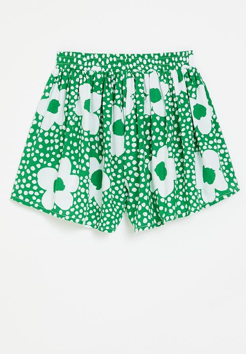 Pop Candy - Floral shorts - green & white