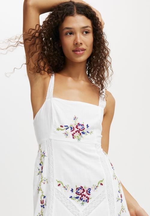 Cotton On - Geri Craftcore Maxi Dress - White Embroidery
