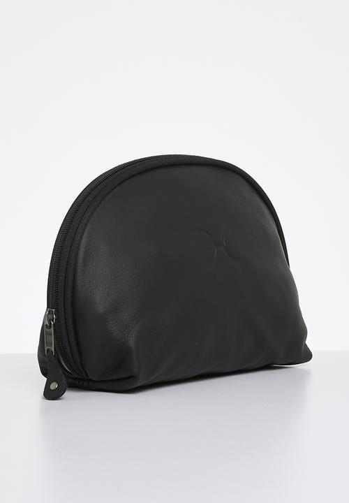 Thandana - Half moon travel pouch Leather - Black