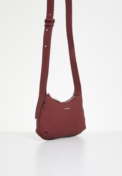 Calvin Klein - Soft crossbody bag - biking red