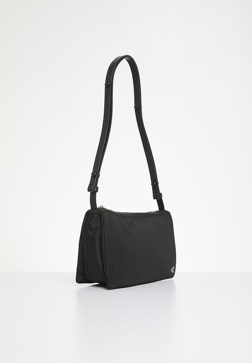 Calvin Klein - Micro camera pouch - black