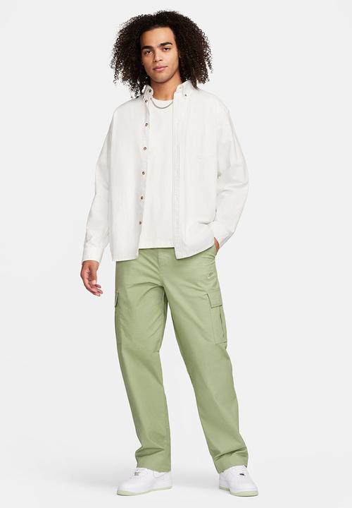 Nike - CLUB CARGO PANT - Oil Green