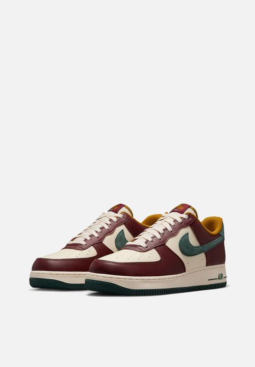 Nike - AIR FORCE 1 ?07 LV8