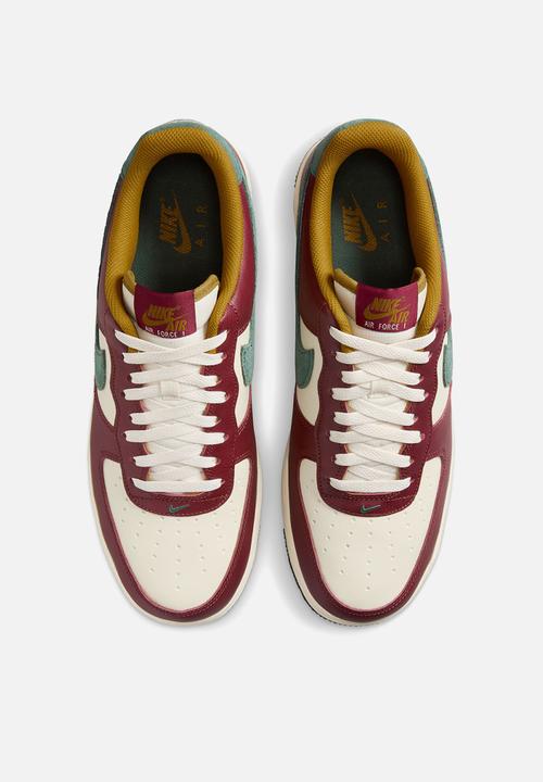Nike - AIR FORCE 1 ?07 LV8