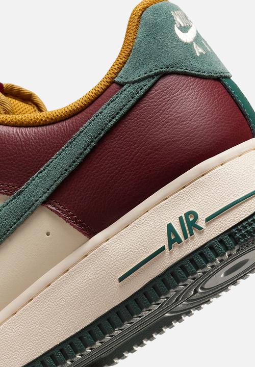 Nike - AIR FORCE 1 ?07 LV8