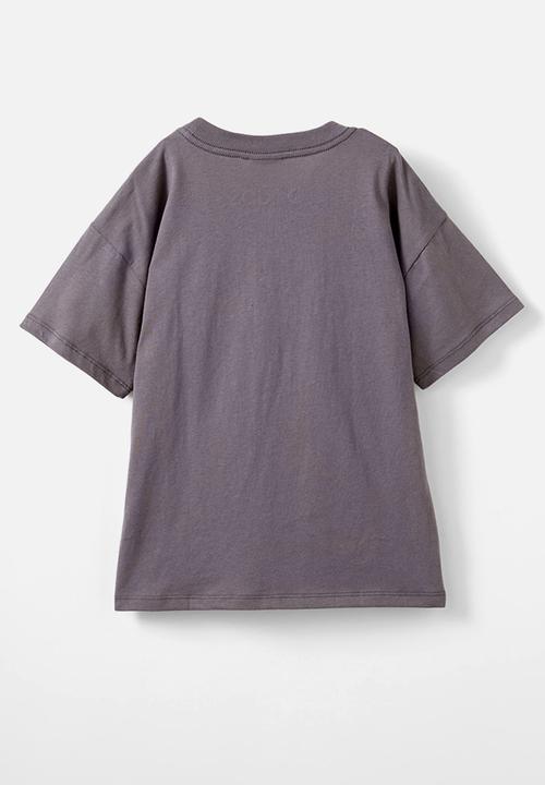 Cotton On - Barbie drop shoulder short sleeve tee - grey