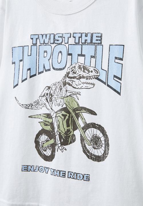 Cotton On - Jonny short sleeve graphic print tee - white/twist the throttle
