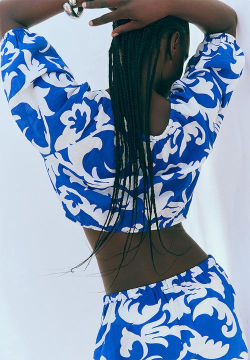 H&M - Midi skirt - bright blue/patterned