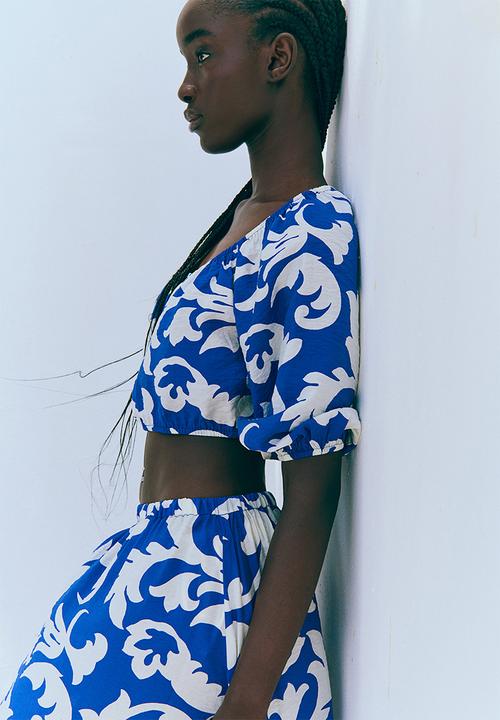 H&M - Midi skirt - bright blue/patterned