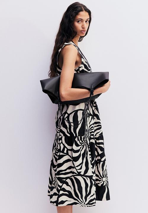 H&M - Drawstring-detail cotton dress - black patterned
