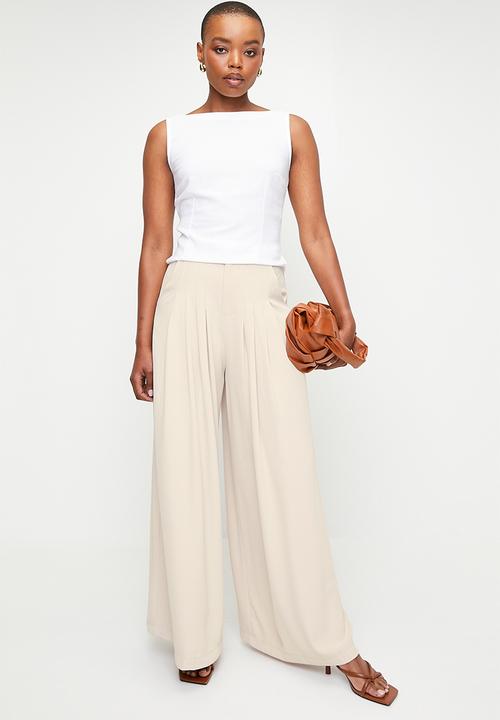 edit - Sewn in pleated pants - neutral