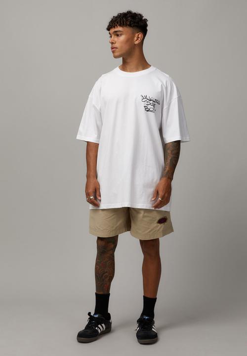 Factorie - Oversized Music Merch T Shirt - Lcn Bra White/Maglera Doe Boy