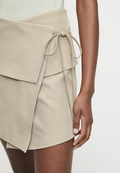 Superbalist - Twill wrap tie detail skort - Taupe