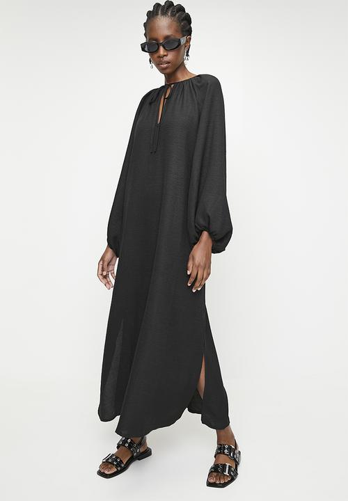 Superbalist - Volume sleeve Maxi Tunic with Slit - Black