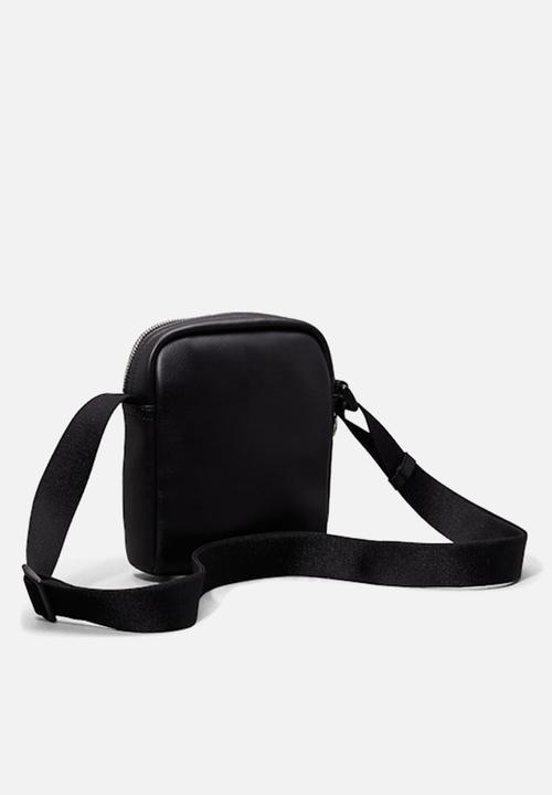Calvin Klein - Tagged Reporter17 -  Black