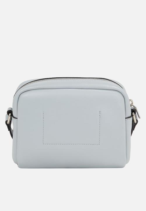 Calvin Klein - Sculpted camera bag - quarry