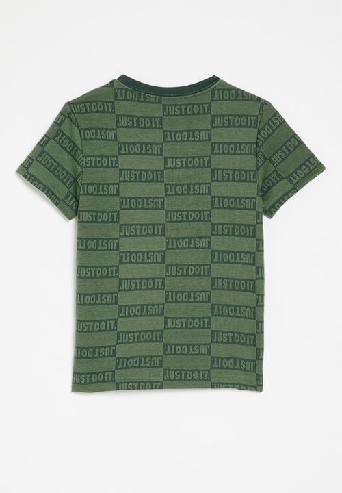Nike - Nkb jj aoj tee - oil green