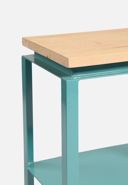 Iltoro - Patsy & Edina side table 