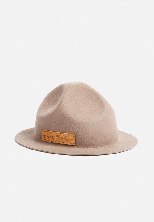 Simon and Mary - Mounty raw hat