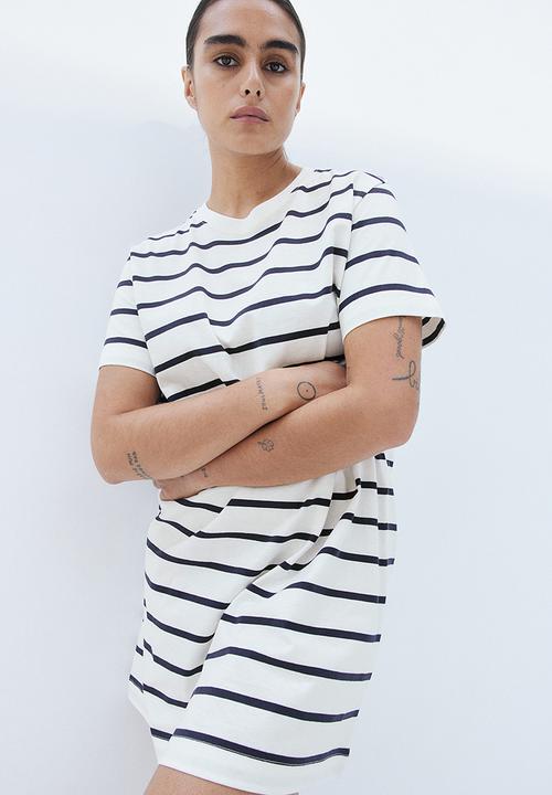 H&M - Cotton T-shirt dress - white/black striped 