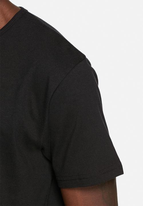 basicthread - Henley tee
