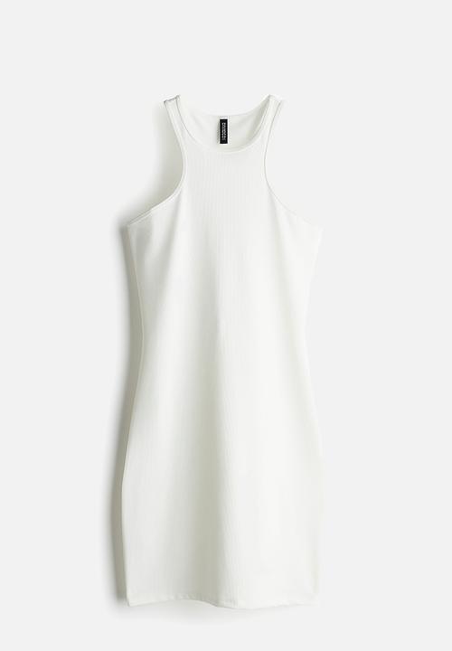 strapless open back dress PRETTYGARDEN Women's Sleeveless Bodycon Dress Textured Back Slit Sexy main image 0