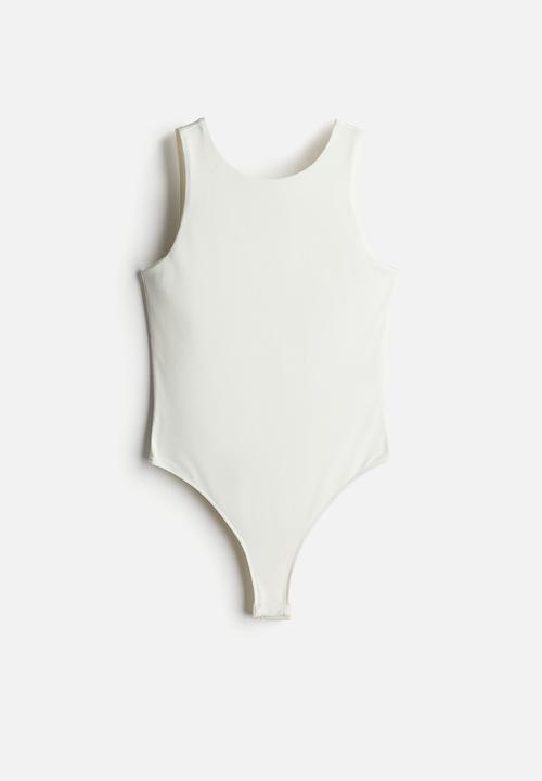 H&M - Low-back thong body - cream