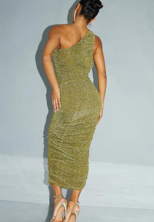 PrettyLittleThing - Glitter Plisse Ruched One Shoulder Midi Dress - Gold