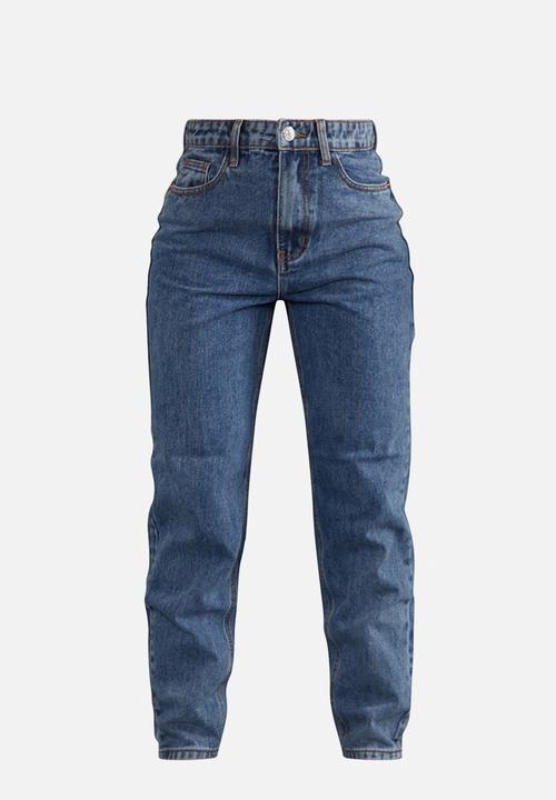 PrettyLittleThing - PLT Mom Jeans - Vintage Wash