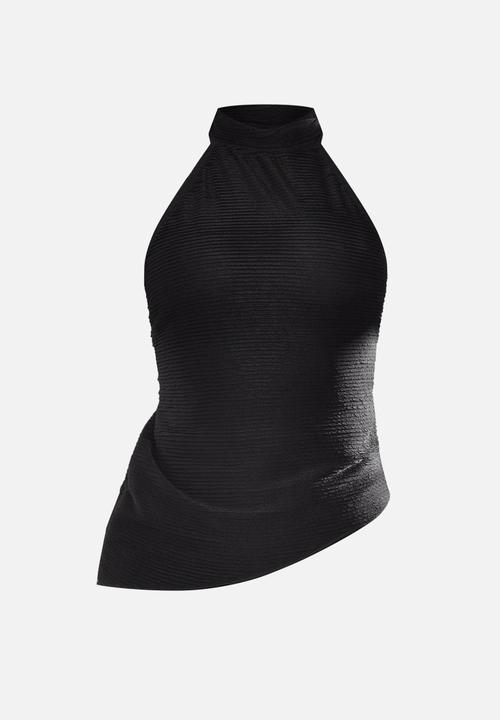 PrettyLittleThing - Textured Jersey Halterneck Asymmetric Hem Longline Top - Black