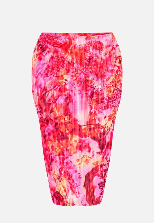 PrettyLittleThing - Plus Plisse Print Midi Skirt - Pink