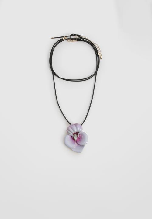 boohoo - Orchid Statement Rope Detail Necklace - purple