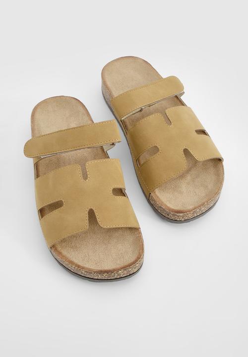 boohoo - Cut Out Strap Detail Sliders - taupe