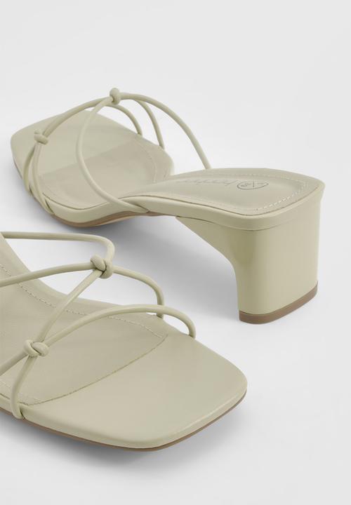 boohoo - Wide Fit Knot Detail Low Heeled Mules - Sage