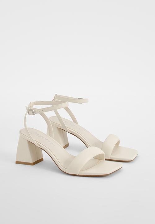 boohoo - Padded Strappy Two Part Heels - Off White