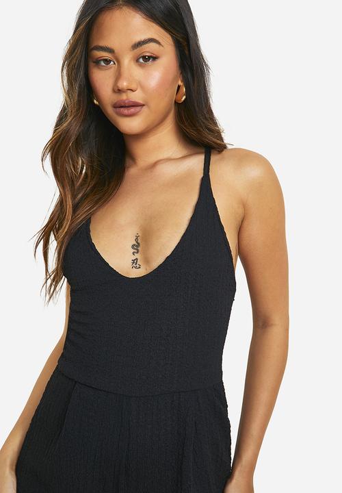 boohoo - Textured Tie Back Flippy Playsuit - Black