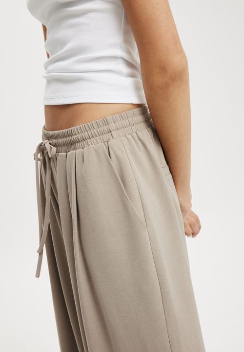 Cotton On - Luis Pull On Suiting Pant - Taupe Marle