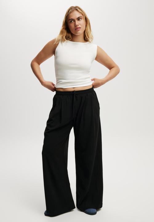 Cotton On - Luis Pull On Suiting Pant - Black Pinstripe