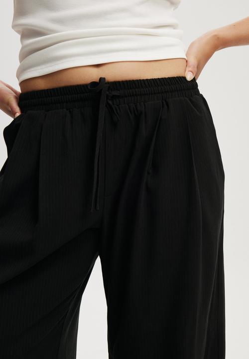 Cotton On - Luis Pull On Suiting Pant - Black Pinstripe