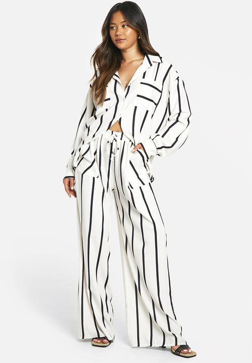 boohoo - Hammered Mono Stripe Wide Leg Trousers - white