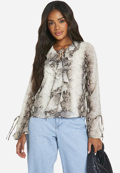 boohoo - Snake Chiffon Ruffle Blouse - Stone