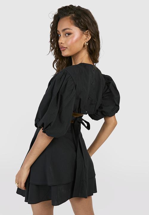 boohoo - Textured Puff Sleeve Mini Dress - Black