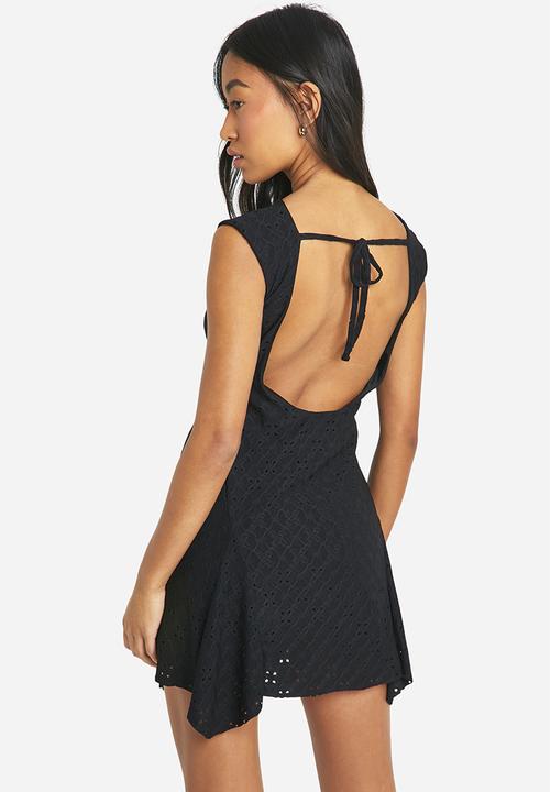 boohoo - Broderie Godet Mini Dress - Black