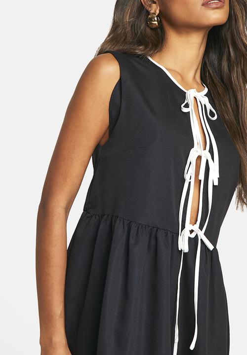 boohoo - Contrast Tie Front Woven Midi Dress - Black
