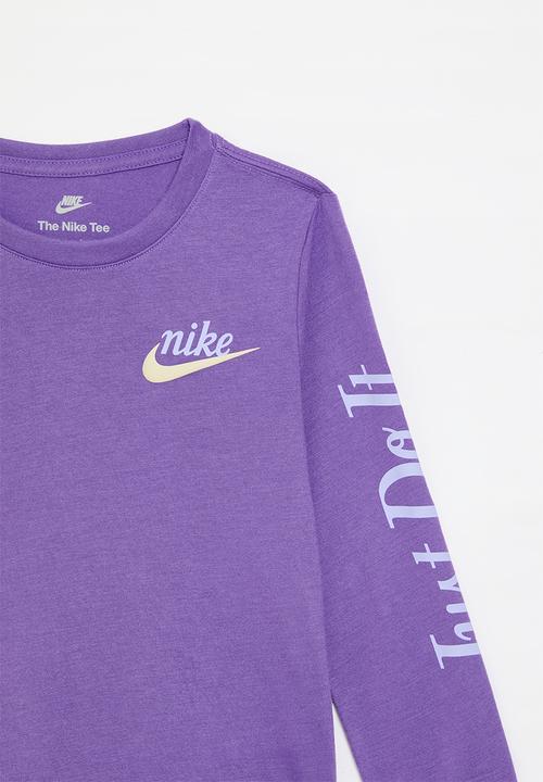 Nike - Nkg new impressions tee - black raspberry