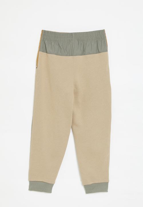 Nike - Nkb b nsw future utility jogge - hemp