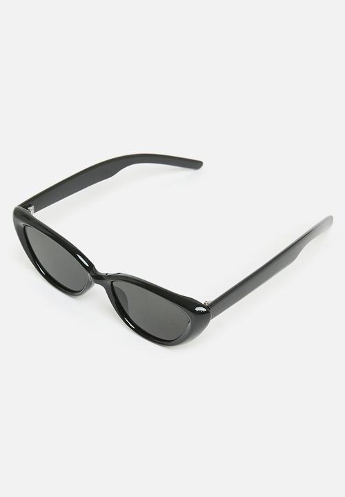 H&M - Cat-eye sunglasses - black