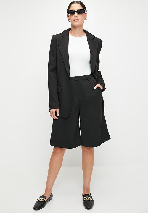 edit - Formal walk short - black