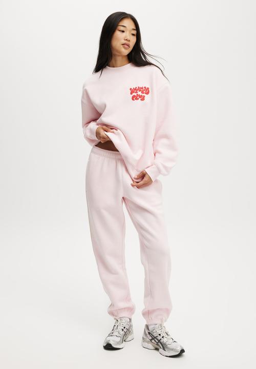 Cotton On - Plush Essential Gym Sweatpant - Cherry Dream/Coconut Milk
