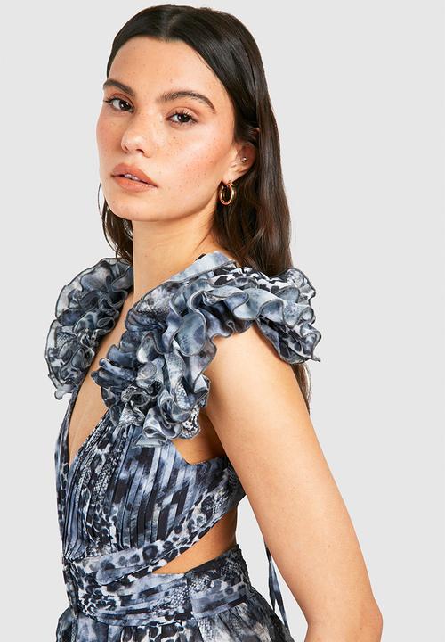 boohoo - Leopard ruffle cut out maxi dress - blue